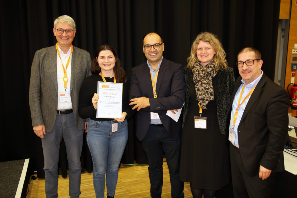 Presentation of the ADF/ECARF Award to Carolin Steinert (2nd from left) Left: Tilo Biedermann (Award Board), center: Alpaslan Tasdogan (ADF Board Member), 2nd from right: Jennifer Hundt (ADF Board Member), right: Frank Siebenhaar (ADF Board Member)